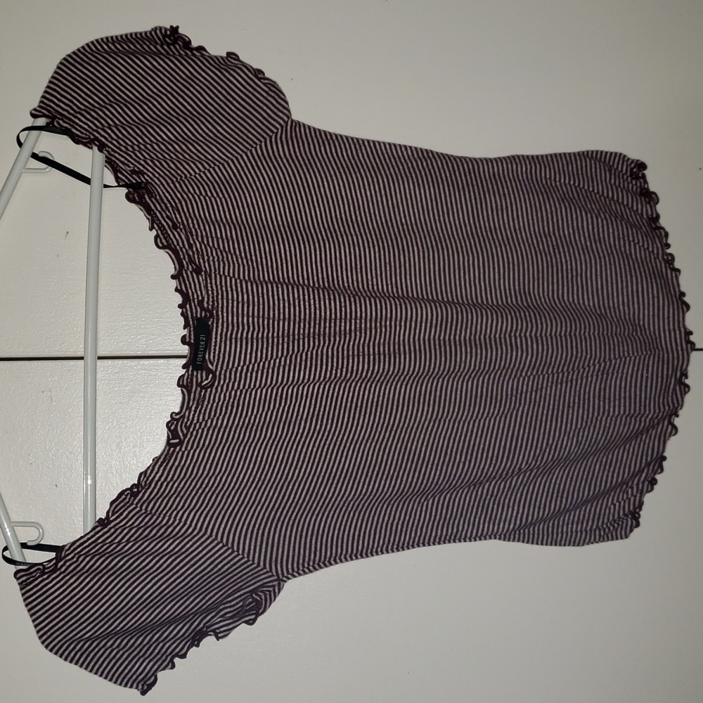 ❣️(3 for $15) Forever 21 striped off shoulder crop top